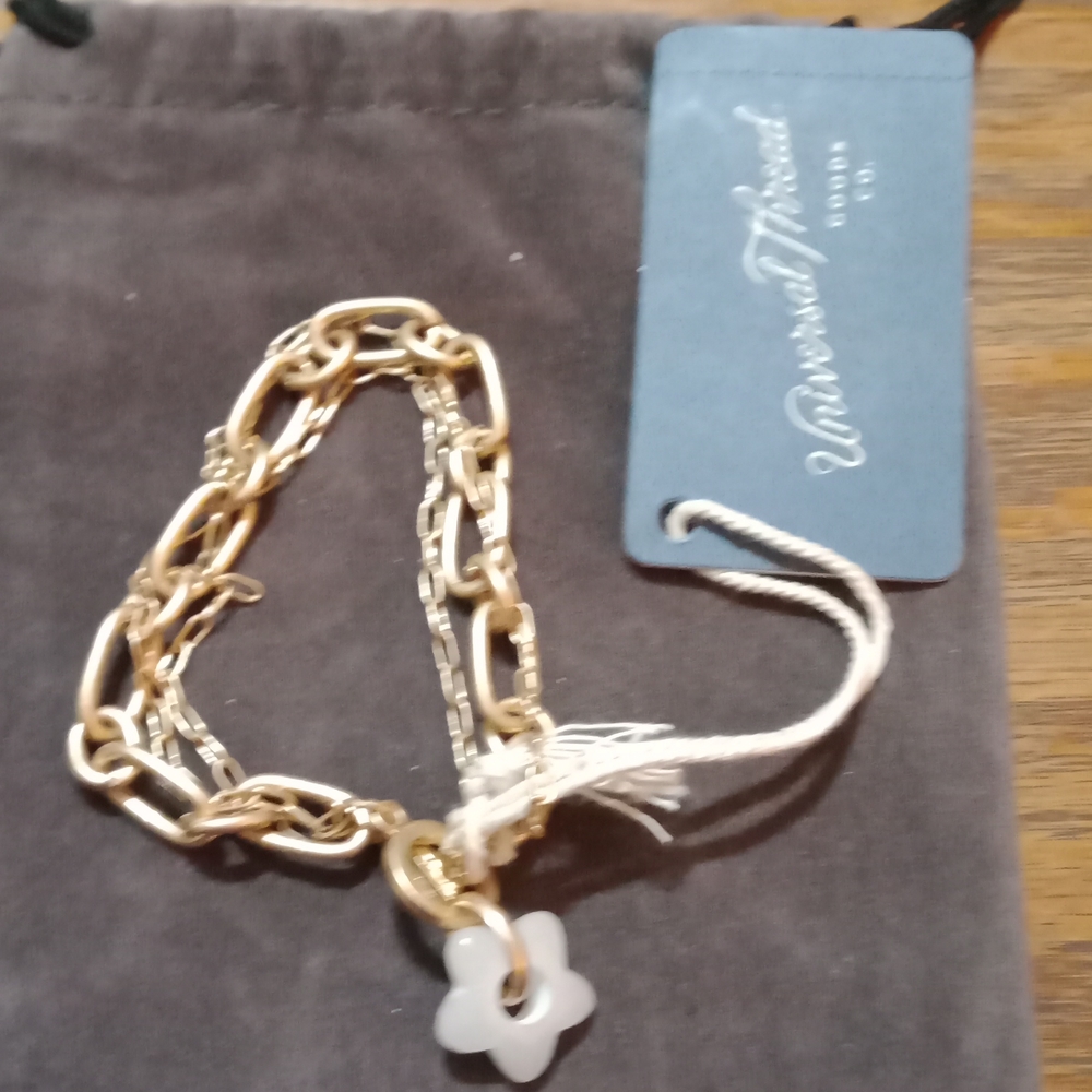 Universal Thread Bracelet